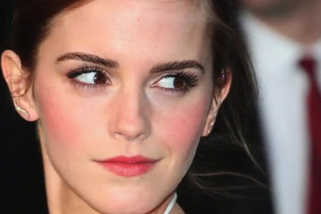 Emma Watson - a fisting fantasy - Lesbian Porn Videos