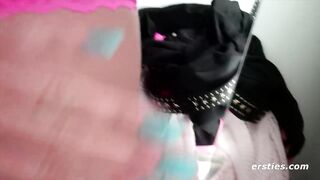 Ersties: Heiï¿½es Rummachen in der Umkleidekabine