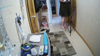 a friend jerks off my cock in the front room