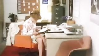 Lisa De Leeuw - Lez Brief Affair