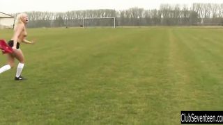 Teen lesbians fuck outdoors