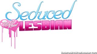 Horny Girl Seduces Sexy Blonde