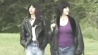 Hairy Girls In Love