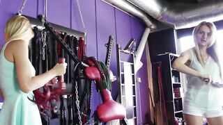 Lesben - Einblicke in Mamas Sexzimmer
