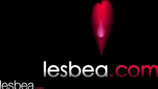 Lesbea Lady Dee and natural Czech lesbian scissoring orgasm in winter cabin