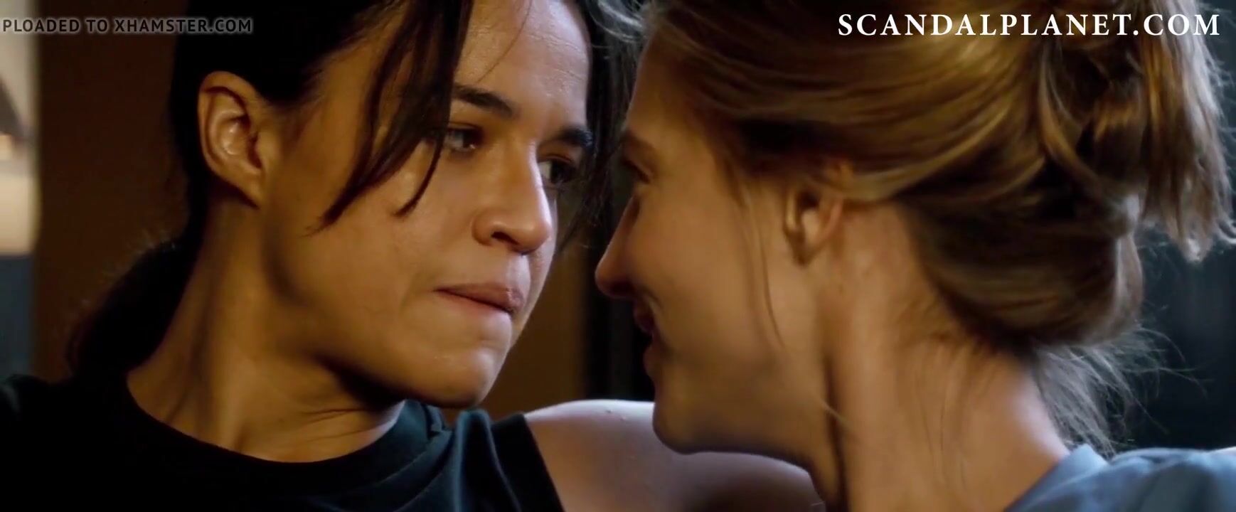 Michelle Rodriguez Lesbian Kiss on ScandalPlanet.Com - Lesbian Porn Videos