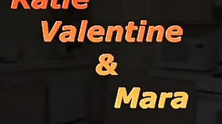 Nerd Katie Catches Older Dawndi Dildoing And Helps