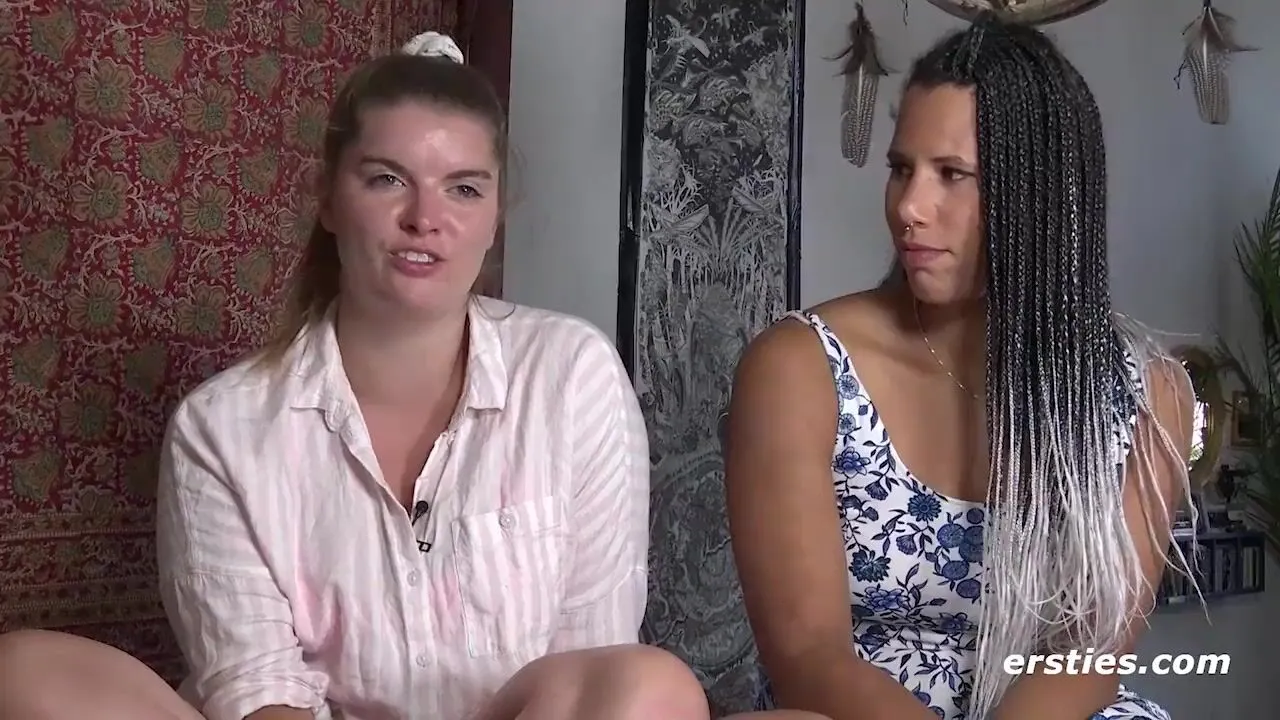 Firsties: Swiss Lena seduces Natascha from Düsseldorf on the couch -  Lesbian Porn Videos