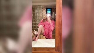MY SLAVE WORSHIPS MY INSANELY BEAUTIFUL FEET AND CAN'T TEAR HERSELF AWAY