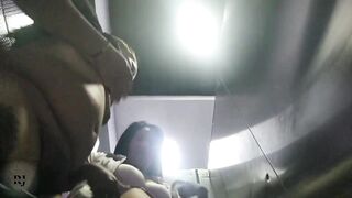 resumen follamos en centro comercial no aguantamos la calentura