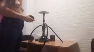 Секс с официанткой на моем рабочем месте кальянщицы в стриптиз баре - lesbian_illusion