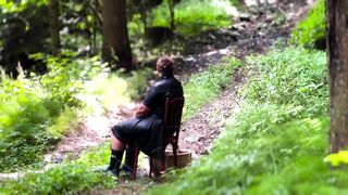 Dominatrix Mistress April - Slaves morning caning routine