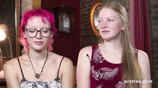 Ersties - Skater Girl und Metal Girl haben Spaß mit Toys