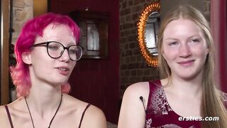 Ersties - Skater Girl und Metal Girl haben Spaß mit Toys