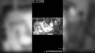 (coloque em modo tela cheia)Dono de arbnb colocou câmera escondida