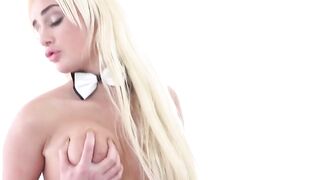 Seductive Blonde Cayla Lyons Treats Daisy Lee To Some Pussy Play And Gaping Before Fist Fuck