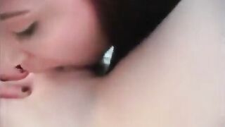 amateur eating pussy