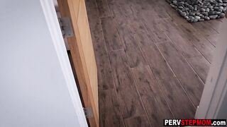 Stepson caught big tits MILF stepmom fucking his big ass teen stepsister (Kayla Paige, Tiffany Watson, Kayla Paige)