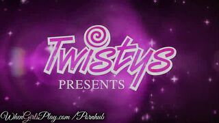 When Girls Play - Hot lesbian pussy licking