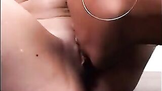 Lesbian Relax His Mistress With Pussy Licking And Sucking Part 2