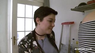 Ersties -Neu in Berlin! Birgit und Effie leben gemeinsam ihre Fantasien aus