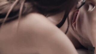 The White Boxxx - Hot lesbian passion with lusty vixens Isizzu and Scarlett
