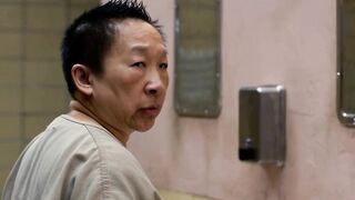 Taylor Schilling, Laura Prepon - Orange Is the New Black s03e02-06