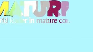 A teen and a mature lesbian scissoring