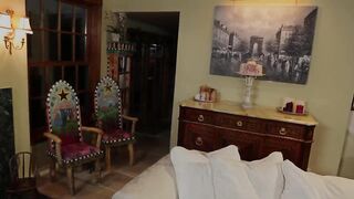 Celeste Star and Zoey Holloway kiss their feet