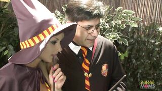 Pussy licking and fingering in lesbian group sex is a wonderful thing to watch