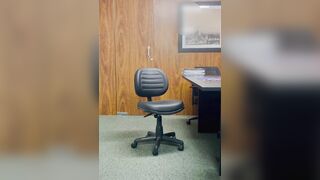 Minha secretária se masturbou na minha frente