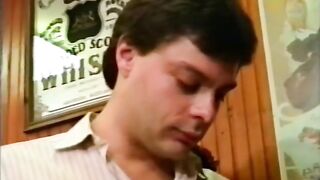 Going at it in the restaurant - Telsev