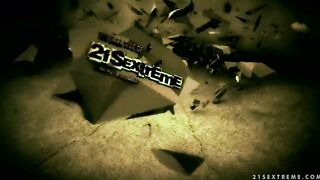 Old & Young Lesbian Love, Coco de Mai & Lannie