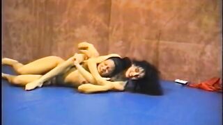 Busty Blondie takes on sexy, brunette in Academy Wrestling