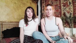 Ersties - Zora und Innana bringen sich gegenseitig zum Squirten