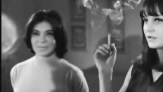 Vintage lesbian smokers