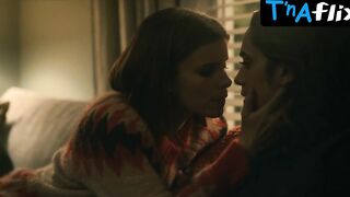 Kate Mara Lesbian Scene in Class Of '09