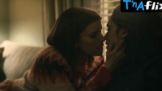 Kate Mara Lesbian Scene in Class Of '09