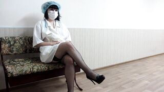 A lesbian doctor examines a fat milf and does vaginal fisting. Amateur medical fetish of mature bbws. PAWG.