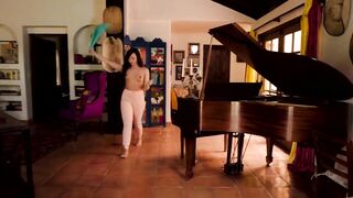 When Girls Play - (Riley Reid, Jill Kassidy) - Lesbian Bed d. - Twistys