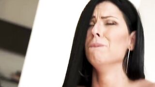 Lesbian m nage trois