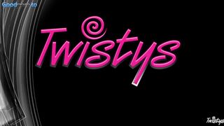 Photo Shoot Becomes Lesbian Fuck Session Scarlett Sage & Danni Rivers