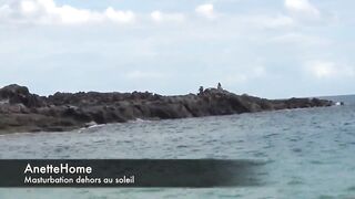 copines lesbiennes a la plage en cam direct 