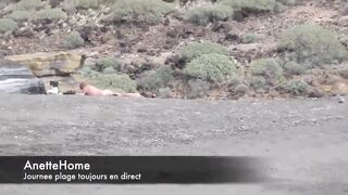 copines lesbiennes a la plage en cam direct 