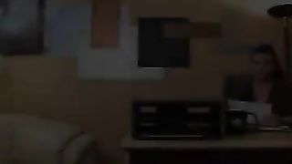 Ariel x shows her how its done