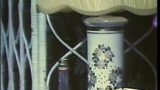 Ebony Ayes and Samantha Strong kissing