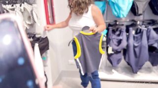 HAVING MY FRIEND CONTROLLING ME WITH LUSH IS MY FAVORITE PLAN!!