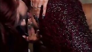 2 hot divas kiss and explore each other's naked bodies