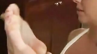 sexy lesbian foot fetish at the gym