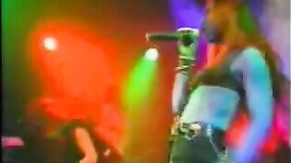 GIRL FISTED AT THE CONCERT ON THE STAGE